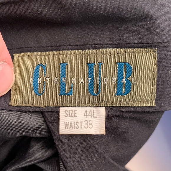 Club International 2-piece suit. 44L jacket, 38 waist - Picture 5 of 6